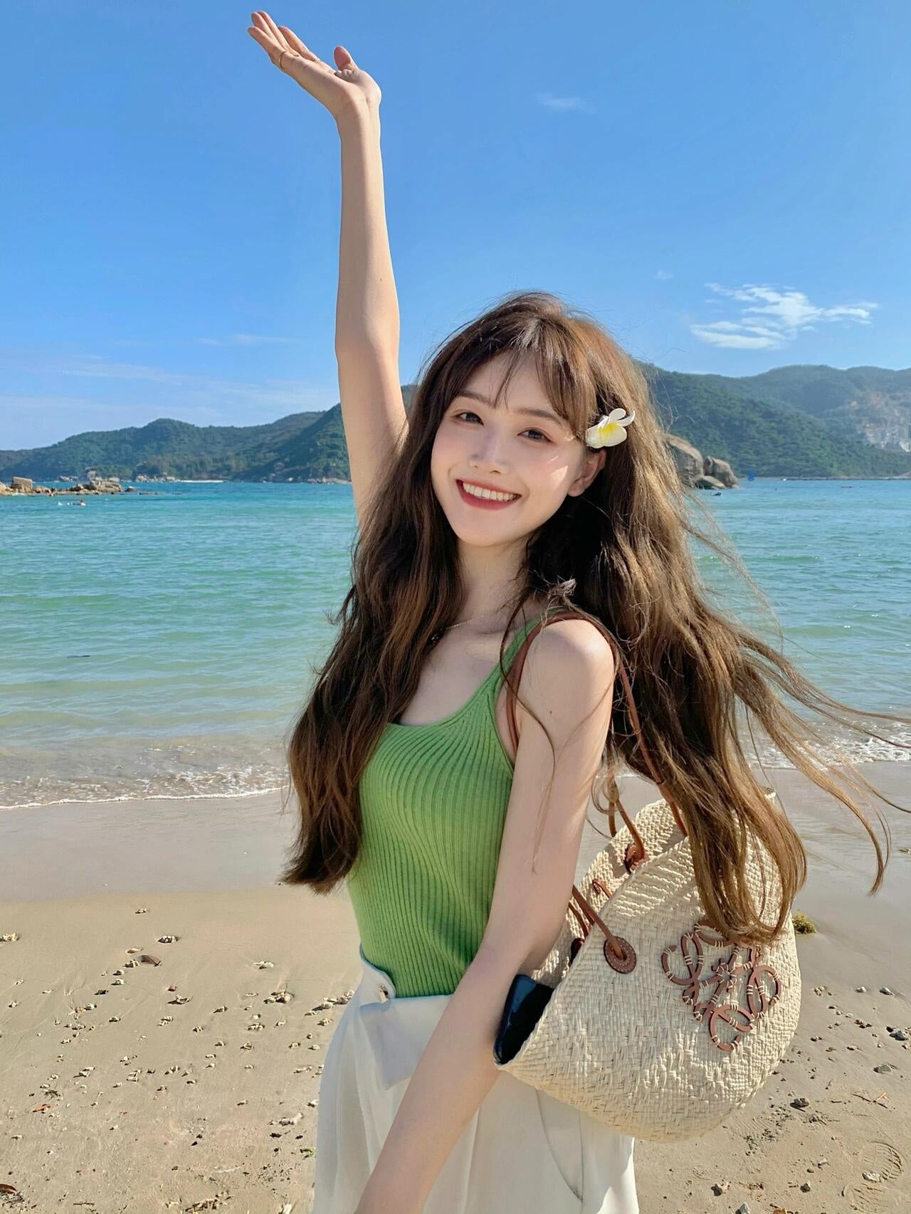 양 공장 / 로에베 밀짚 가방