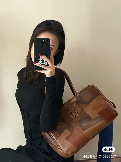 양 공장 / 미우미우 패치 서류가방