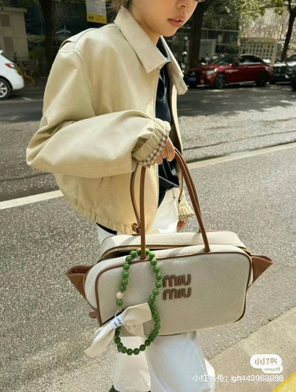 양 공장 / 미우미우 캔버스 볼링백
