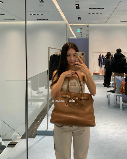 양 공장 / 미우미우 토드 백