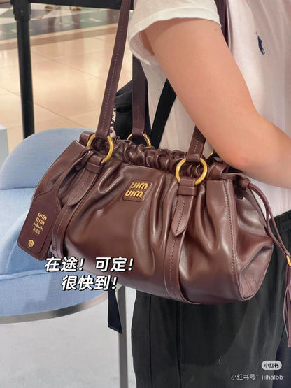 양 공장 / 미우미우 물만두 가방