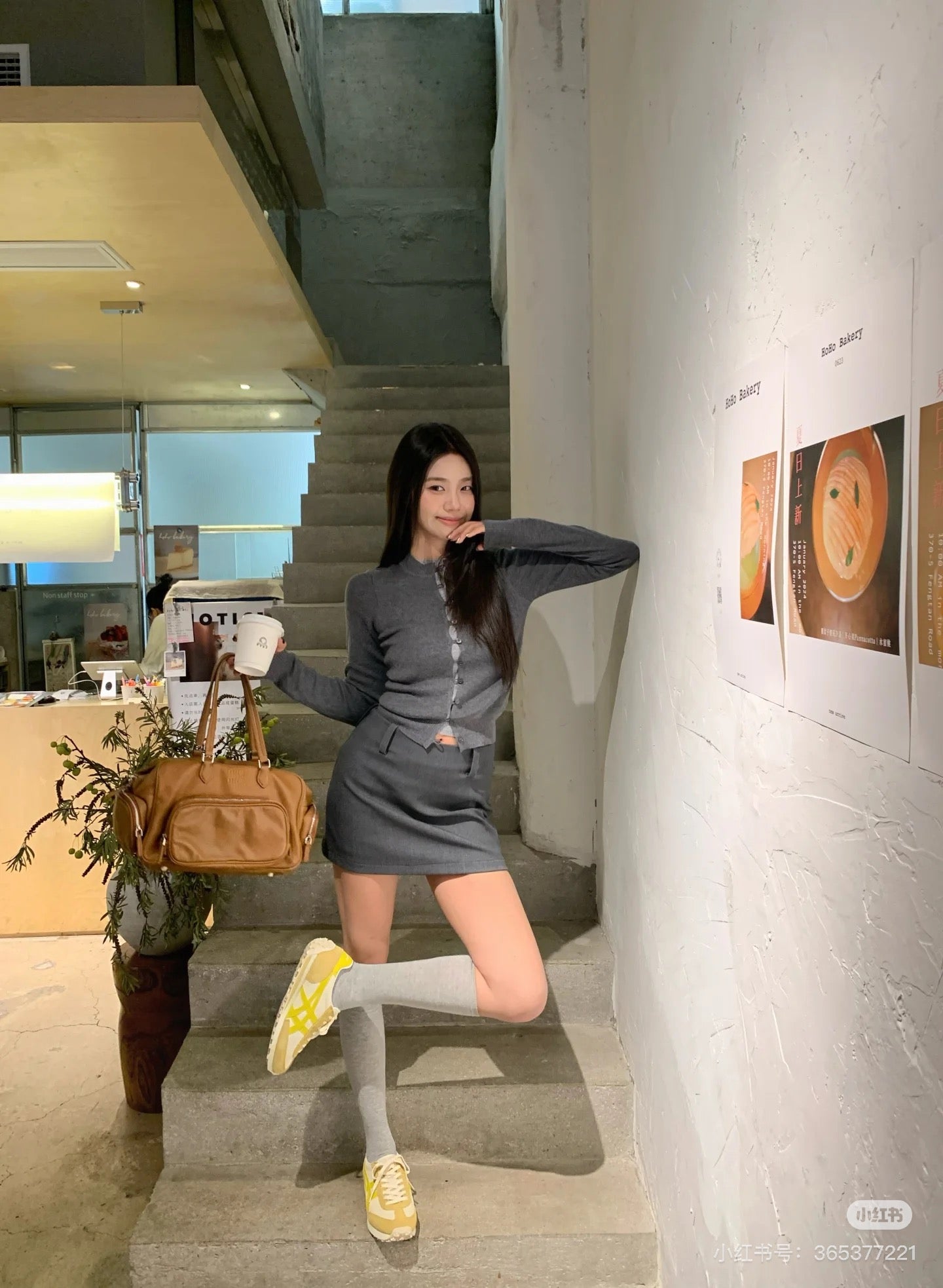 양 공장 / 미우미우 모터 백