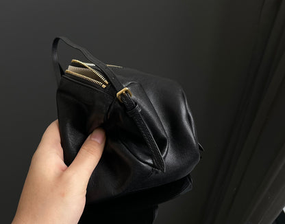 양 공장 / 미우미우 필통 가방