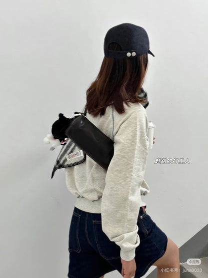 양 공장 / 미우미우 필통 가방