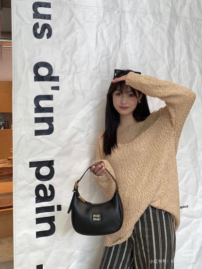 양 공장 / 미우미우 반달 보따리