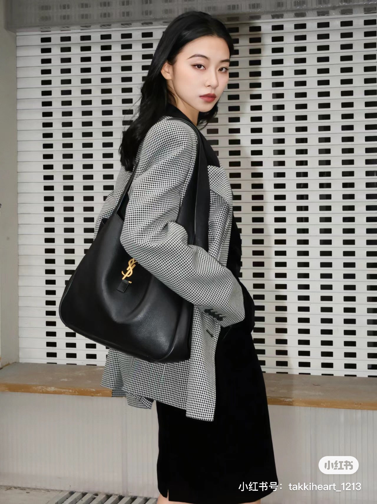 양 공장 / 생로랑 토드 백
