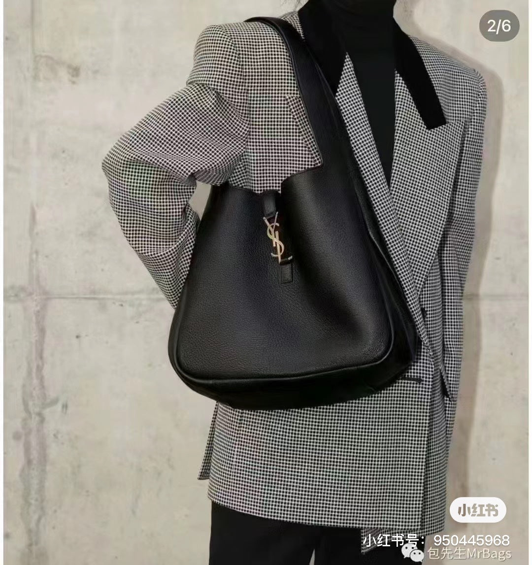 양 공장 / 생로랑 토드 백