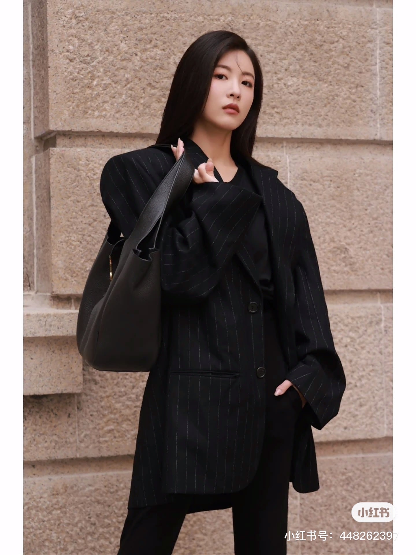양 공장 / 생로랑 토드 백