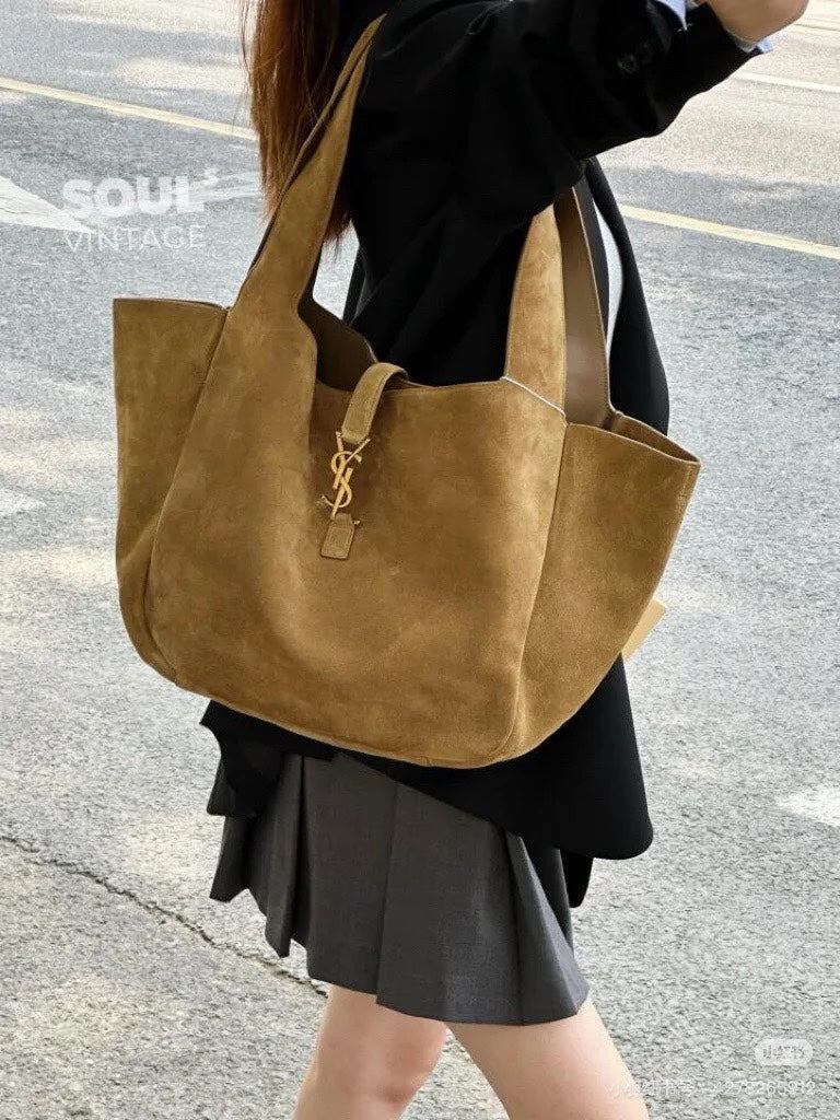 양 공장 / 생로랑 토드 백