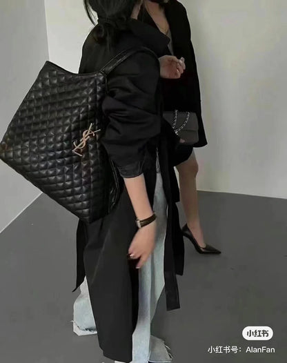 양 공장 / 생로랑 쇼퍼 백