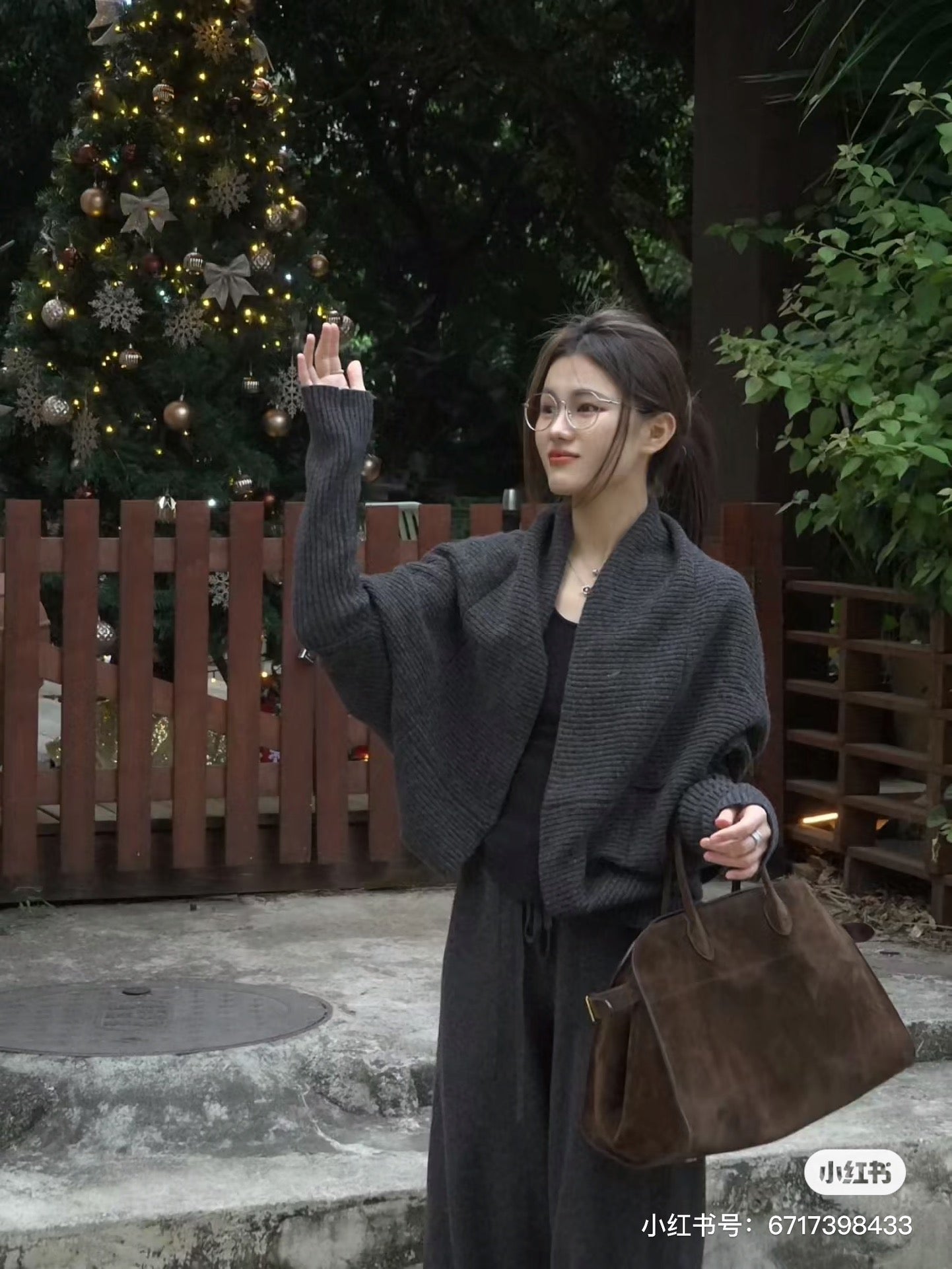 양 공장 / The Row 핸드백