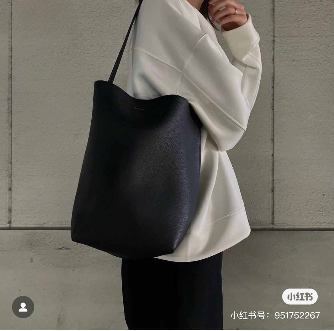 양 공장 / The Row 버킷백