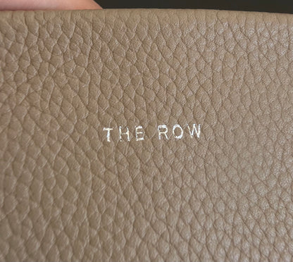 양 공장 / The Row 버킷 백