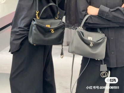 양 공장 / 발렌시아가 핸드백