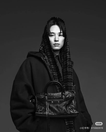 양 공장 / 발렌시아가 모터 백