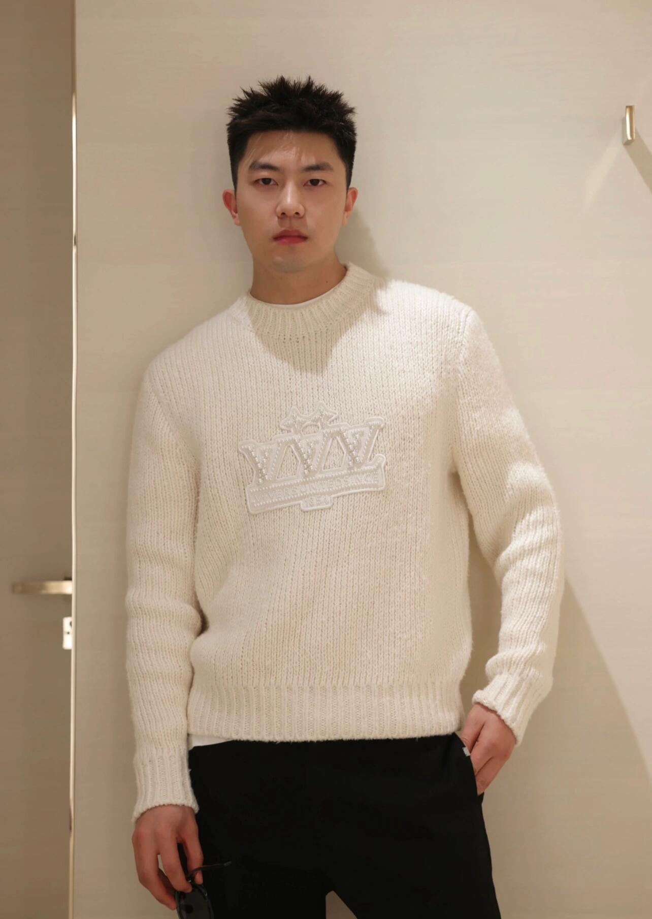 GTR / 루이비통 남성 자수 니트
