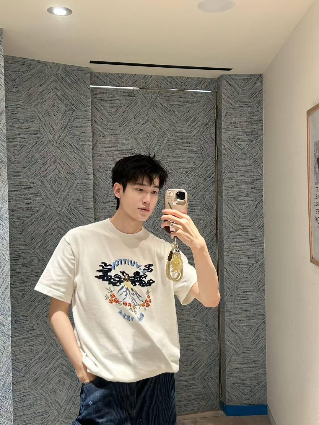 R공장 / 루이비통 남성 니트 반팔