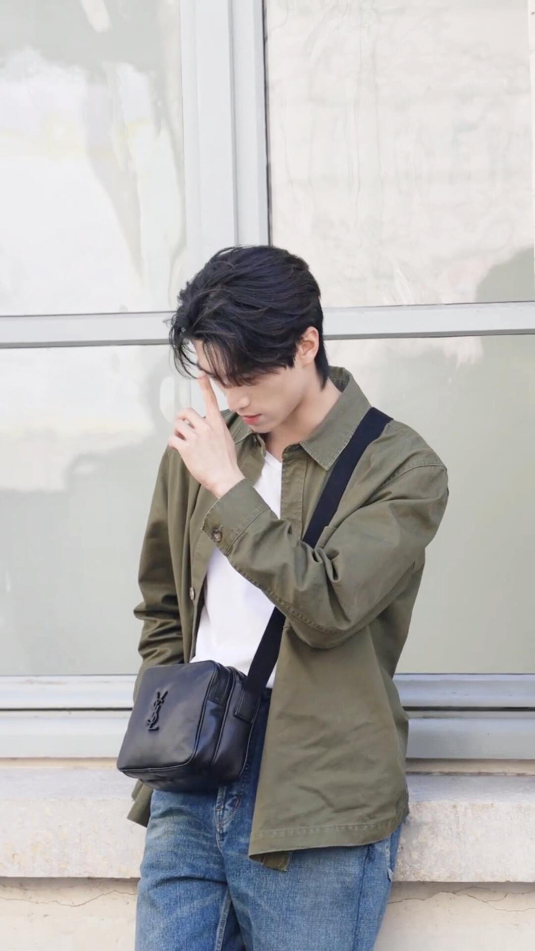 R공장 / 생로랑 남성 솔리드 셔츠