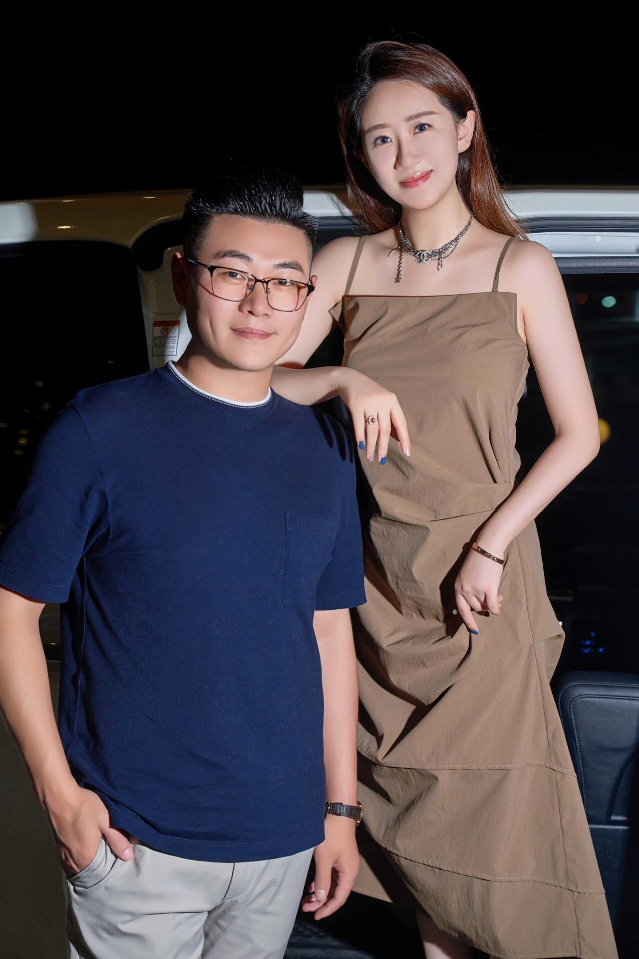 R공장 / 에르메스 남성 솔리드 반팔