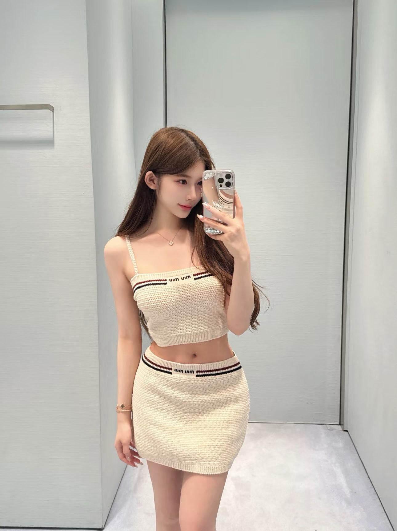 티모 공장 / 미우미우 여성 니트 나시