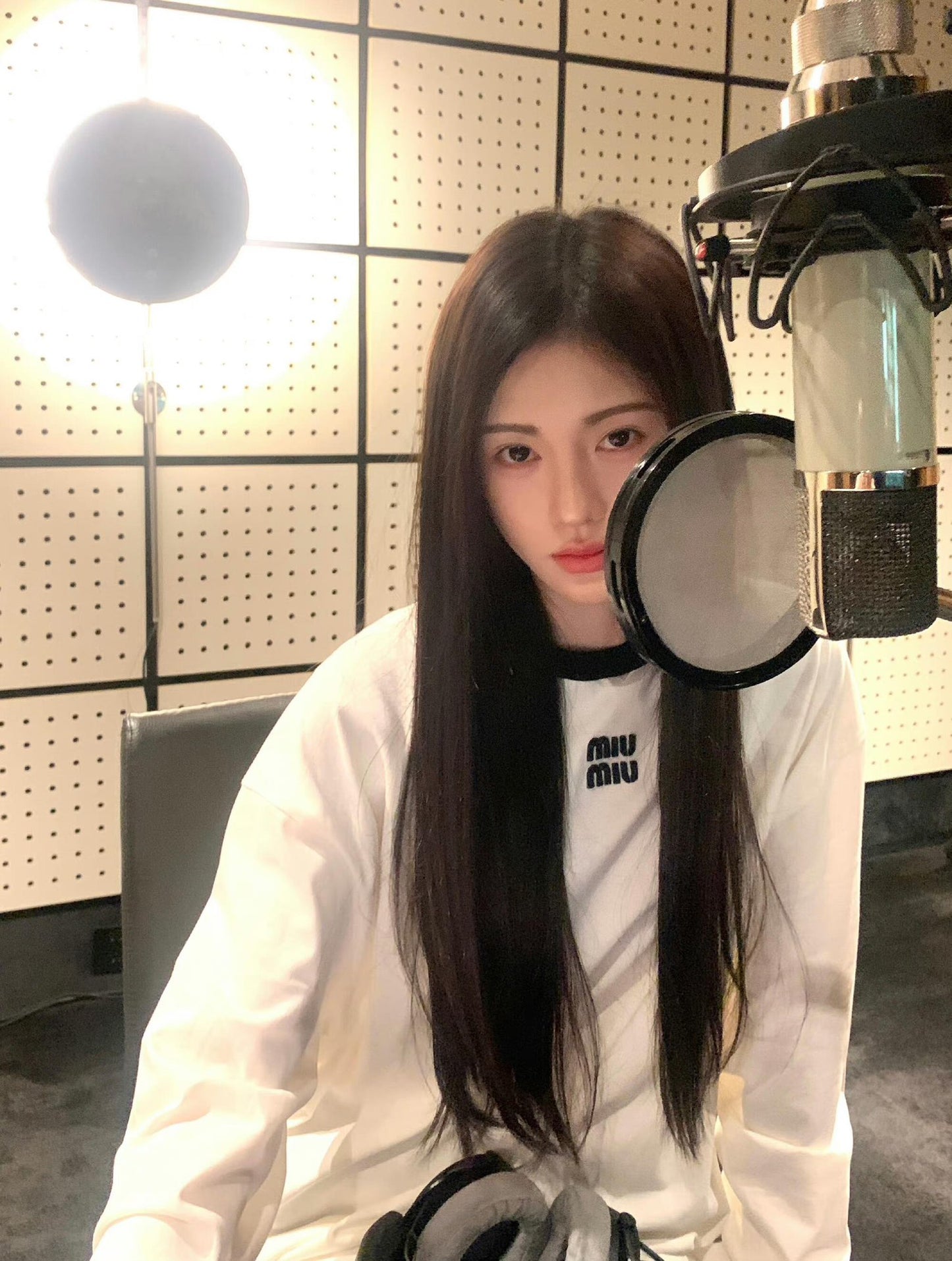R공장 / 미우미우 남성 여성 자수 긴팔
