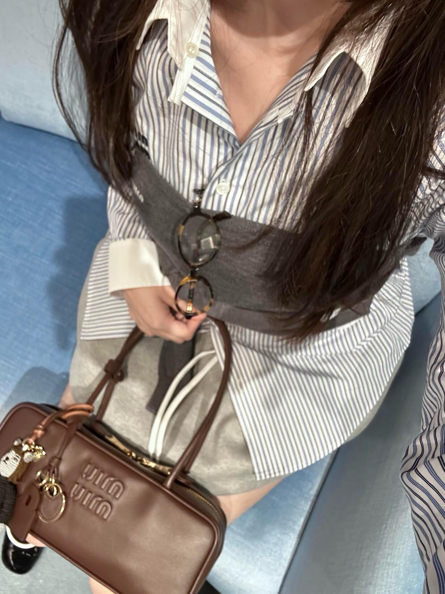 R공장 / 미우미우 여성 스트라이프 셔츠
