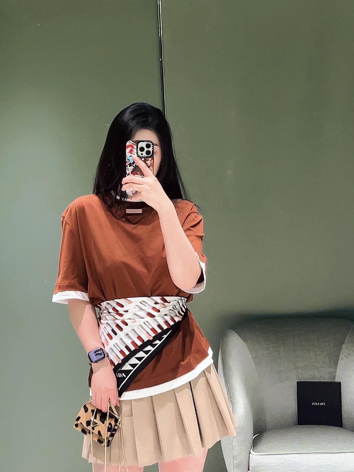 R공장 / 프라다 남성 여성 면 반팔