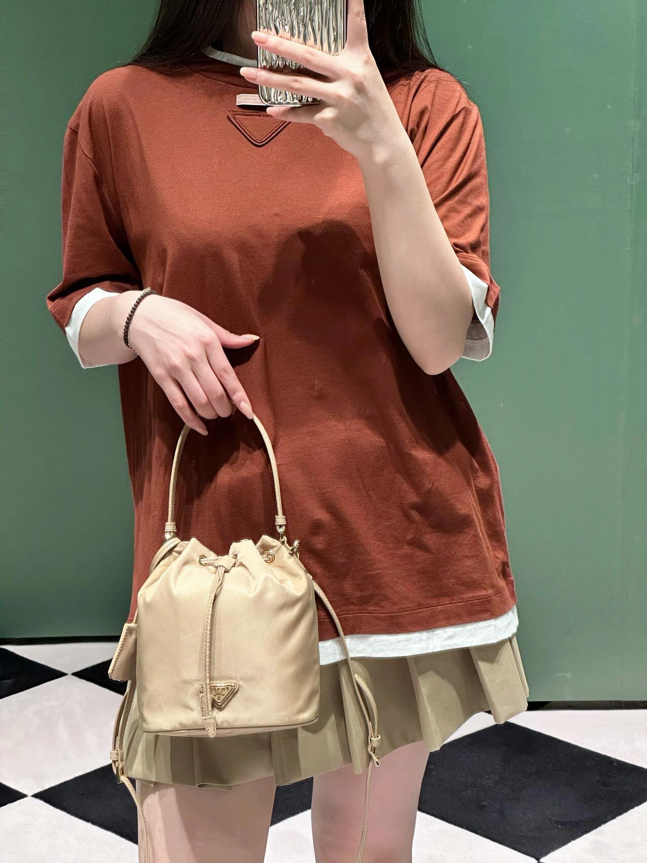 R공장 / 프라다 남성 여성 면 반팔