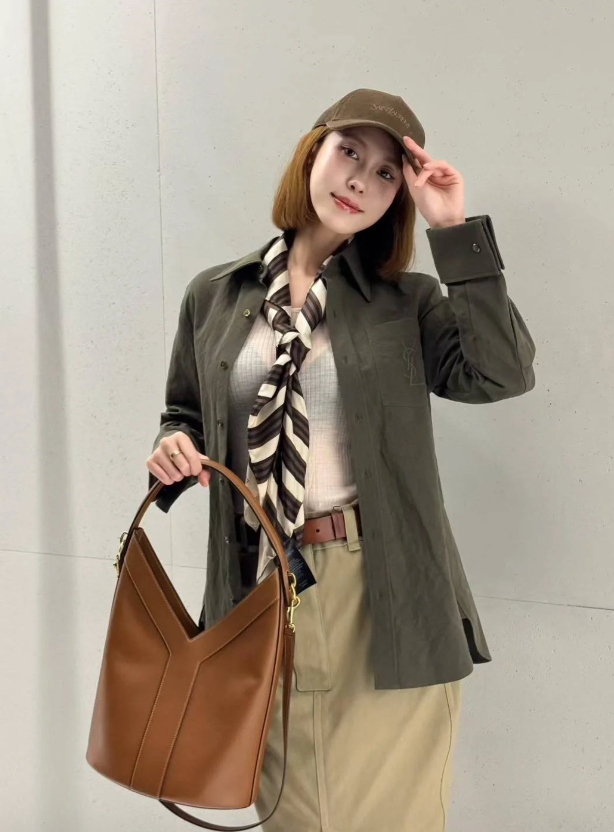 티모 공장 / 입생로랑 여성 셔츠
