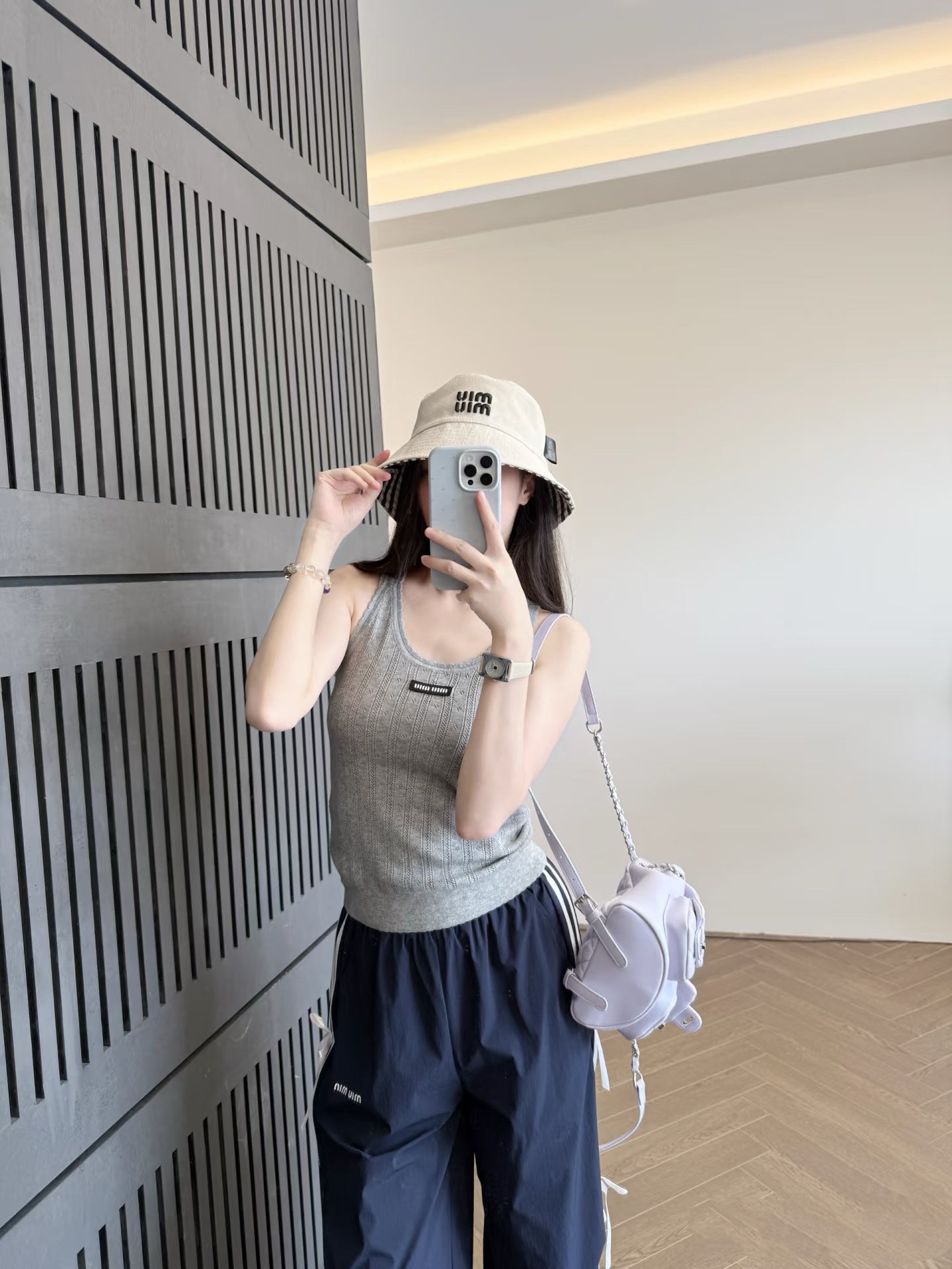 티모 공장 / 미우미우 여성 여름 조끼