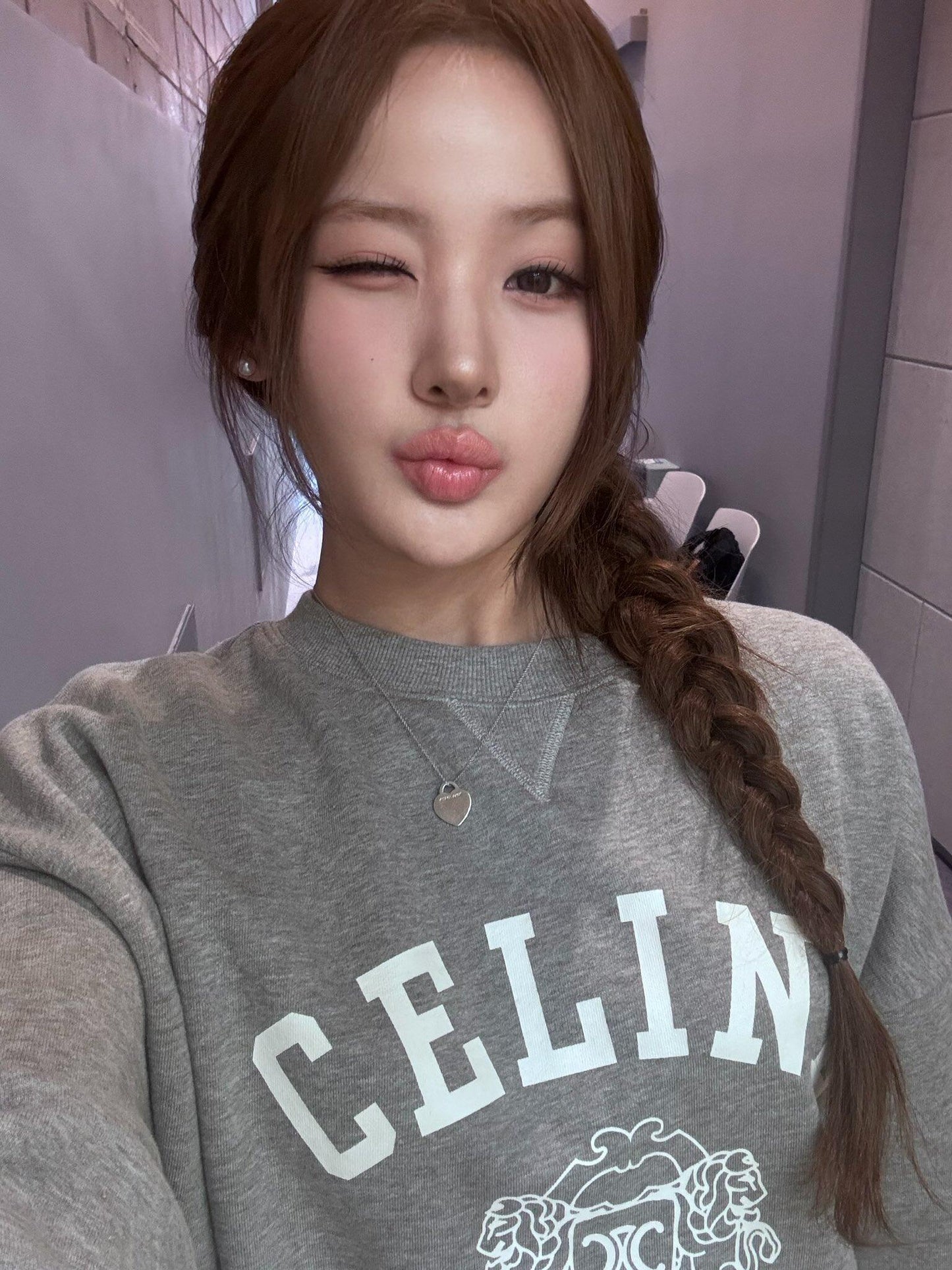 R공장 / 셀린느 여성 면 맨투맨