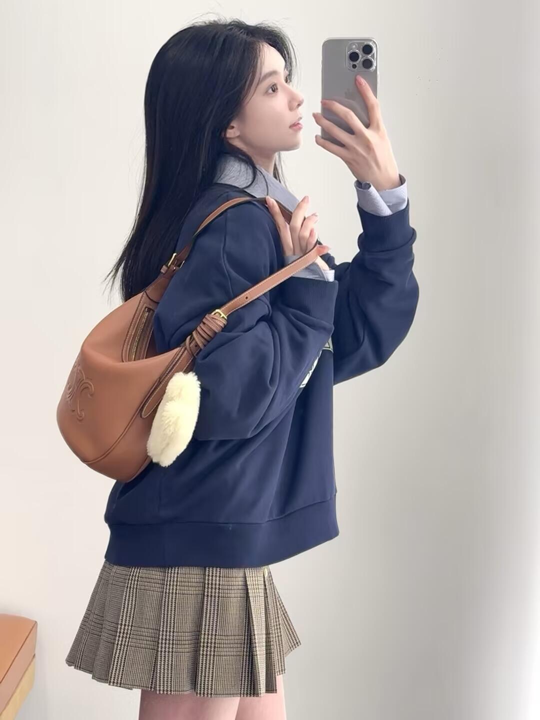 R공장 / 셀린느 여성 면 맨투맨