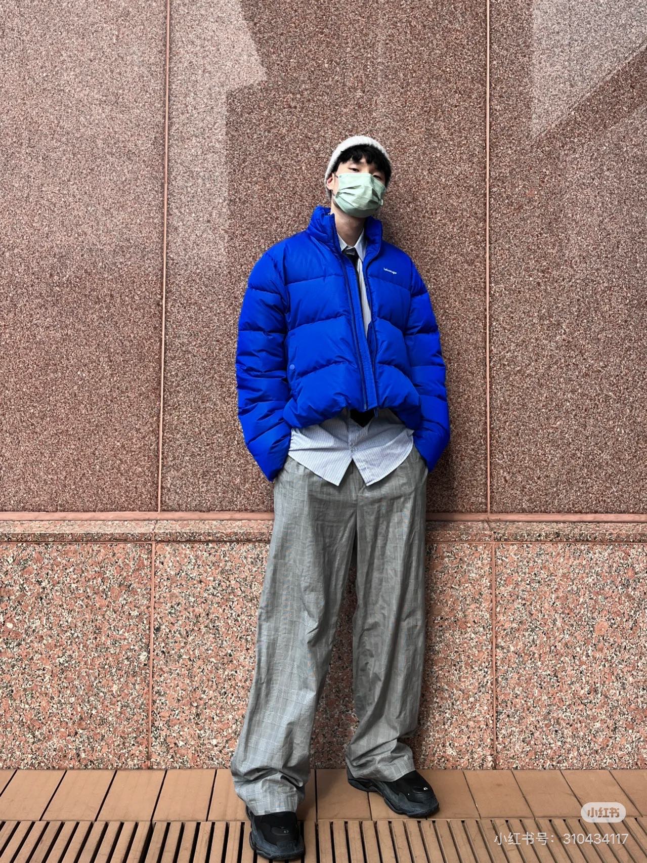 체인2호 / 발렌시아가 남성 여성 전광 블루 패딩