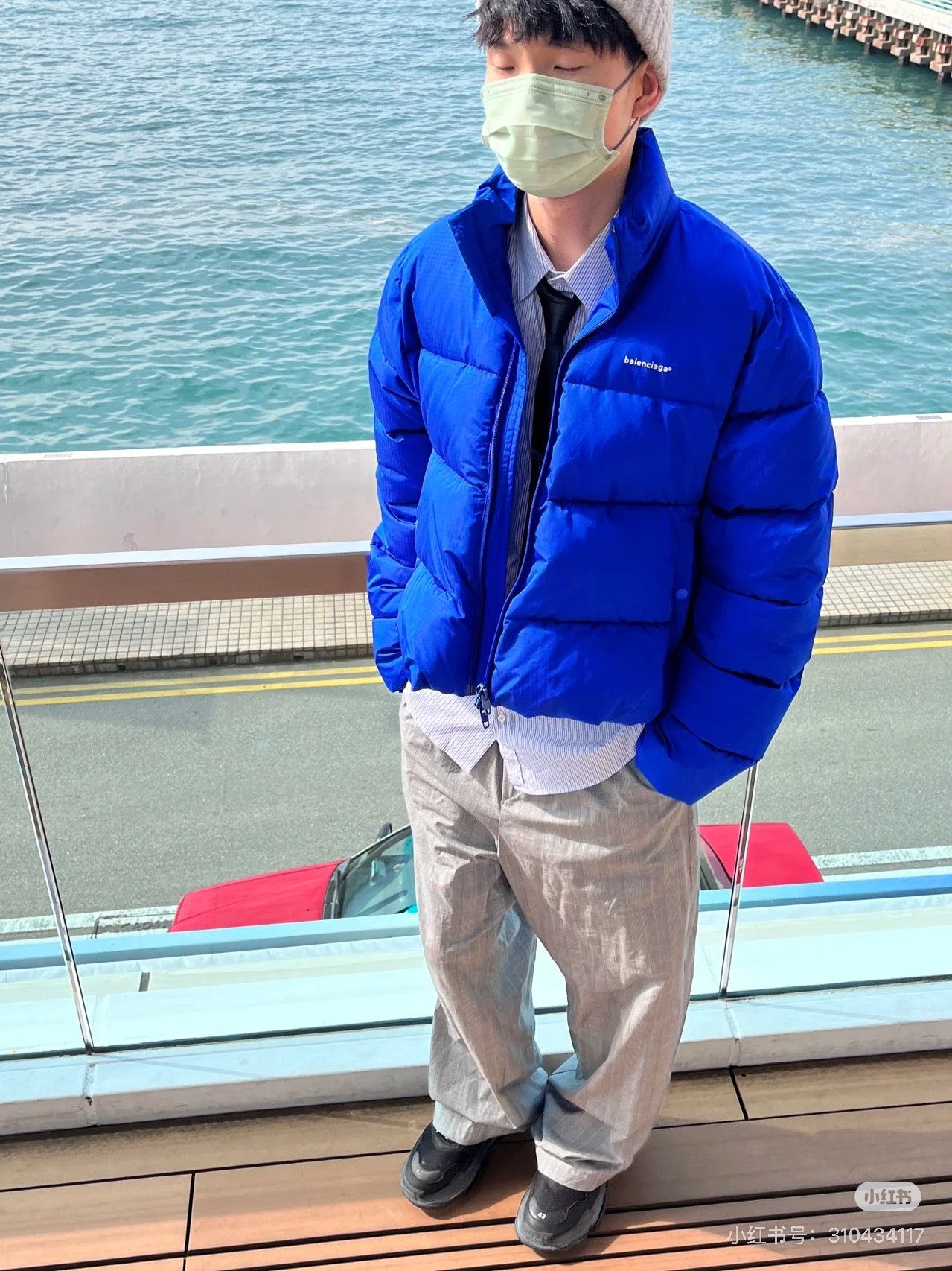 체인2호 / 발렌시아가 남성 여성 전광 블루 패딩