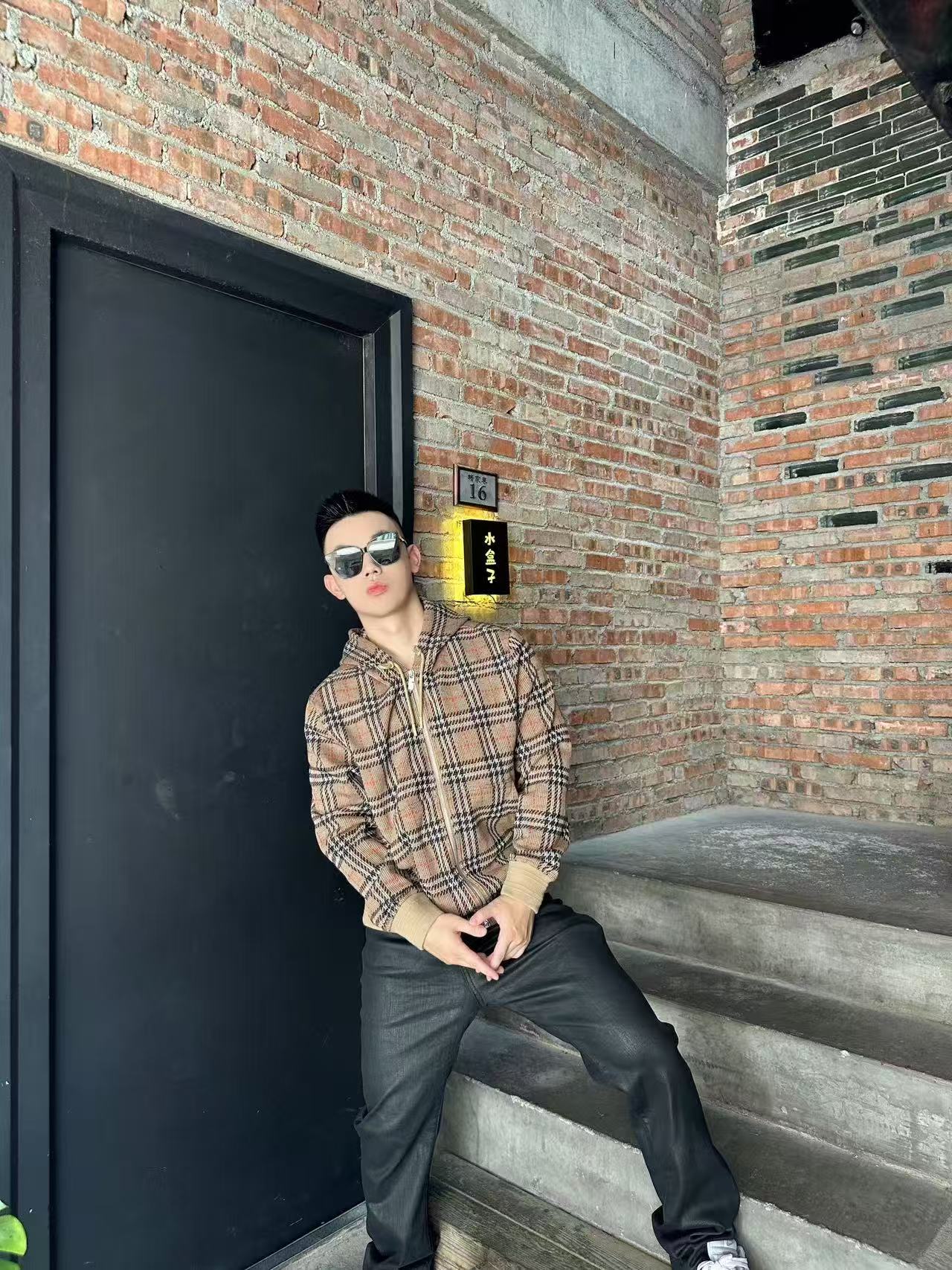 체인2호 / 버버리 남성 후드 점퍼