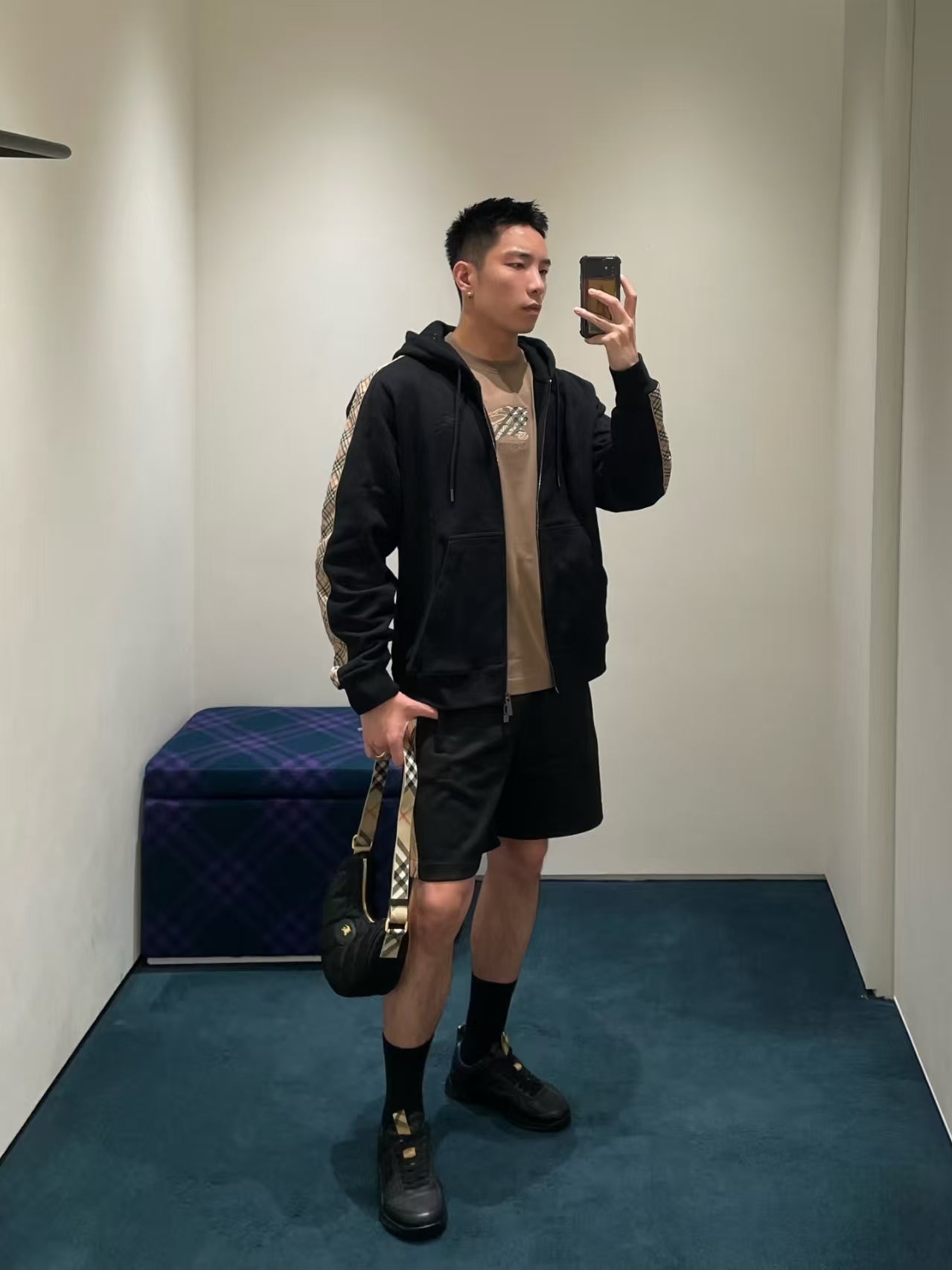 체인2호 / 버버리 남성 후드티 셔츠