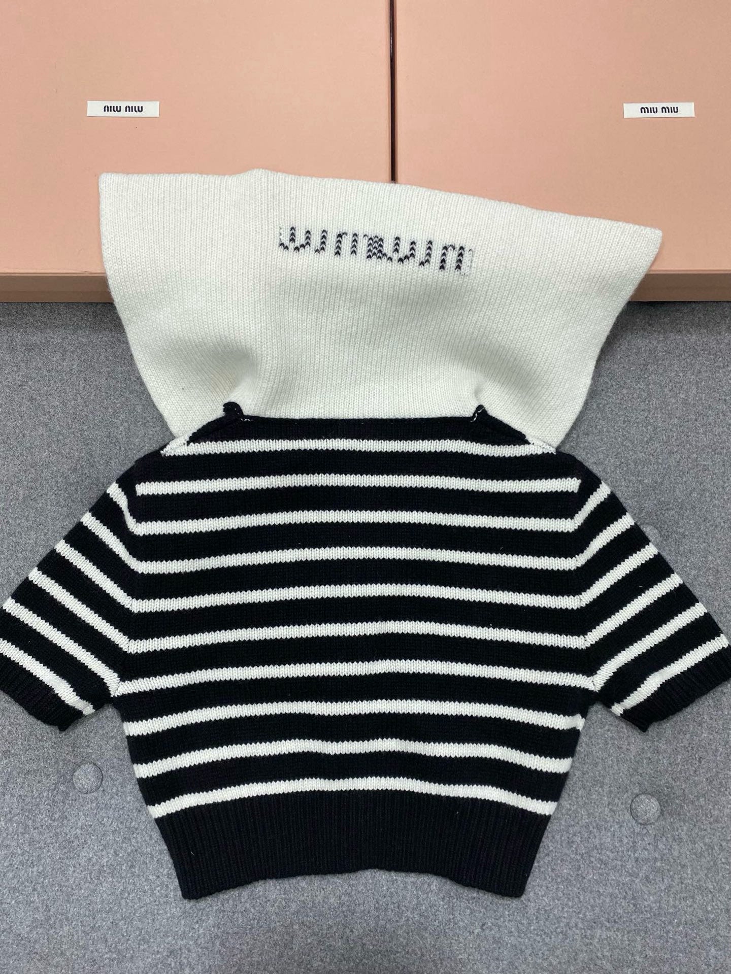 TJ셀러 / 미우미우 여성 니트 반팔
