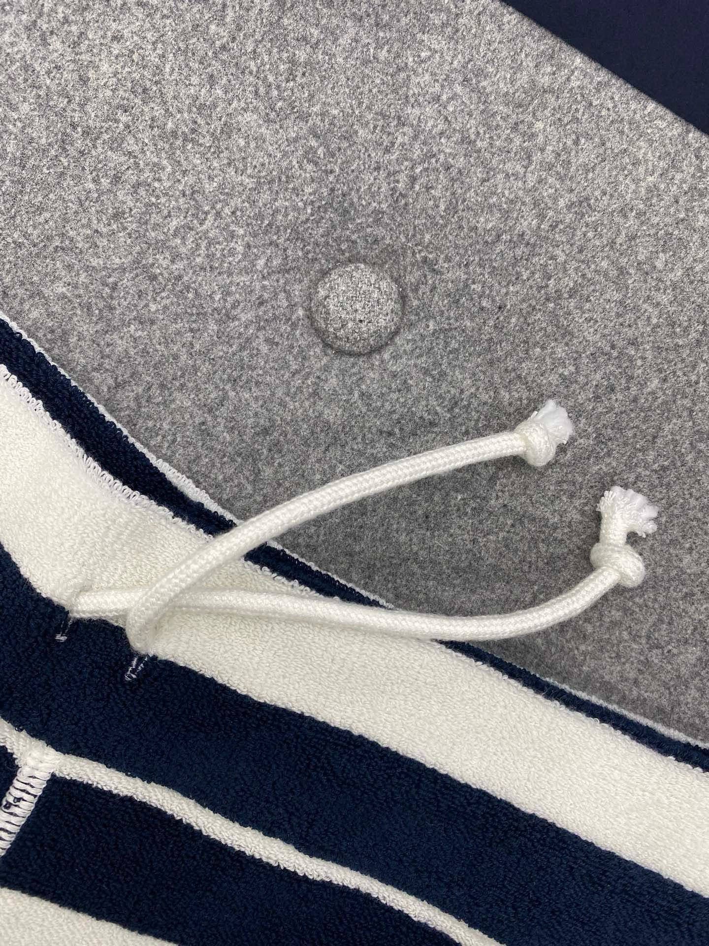 TJ셀러 / 디올 여성 반바지