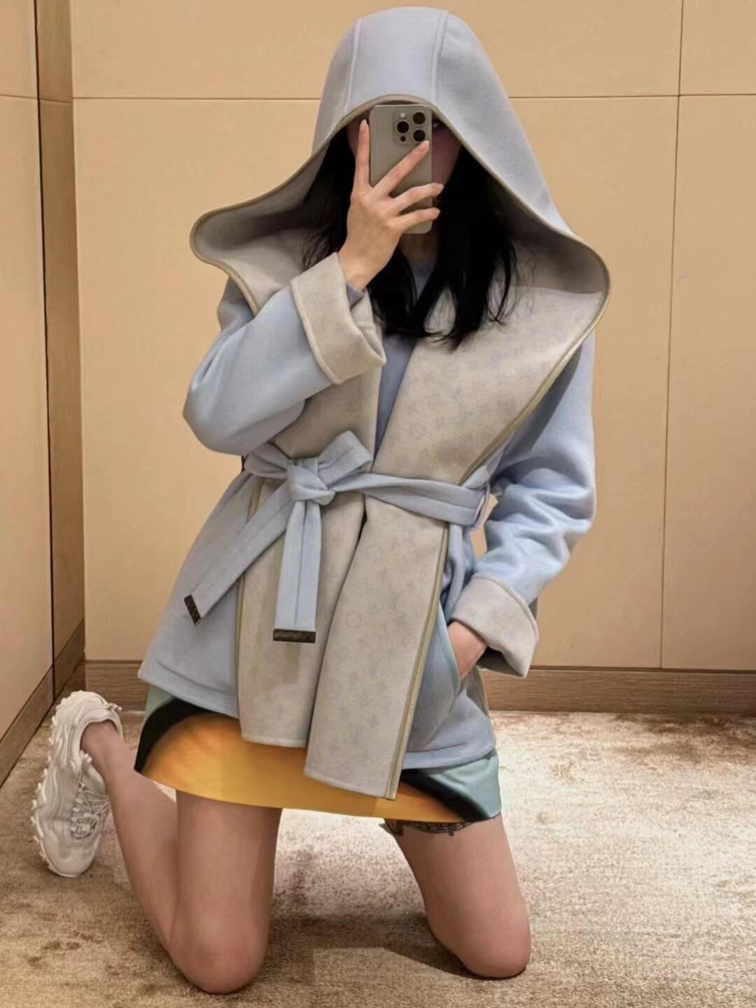 R공장 / 루이비통 여성 후드 코트