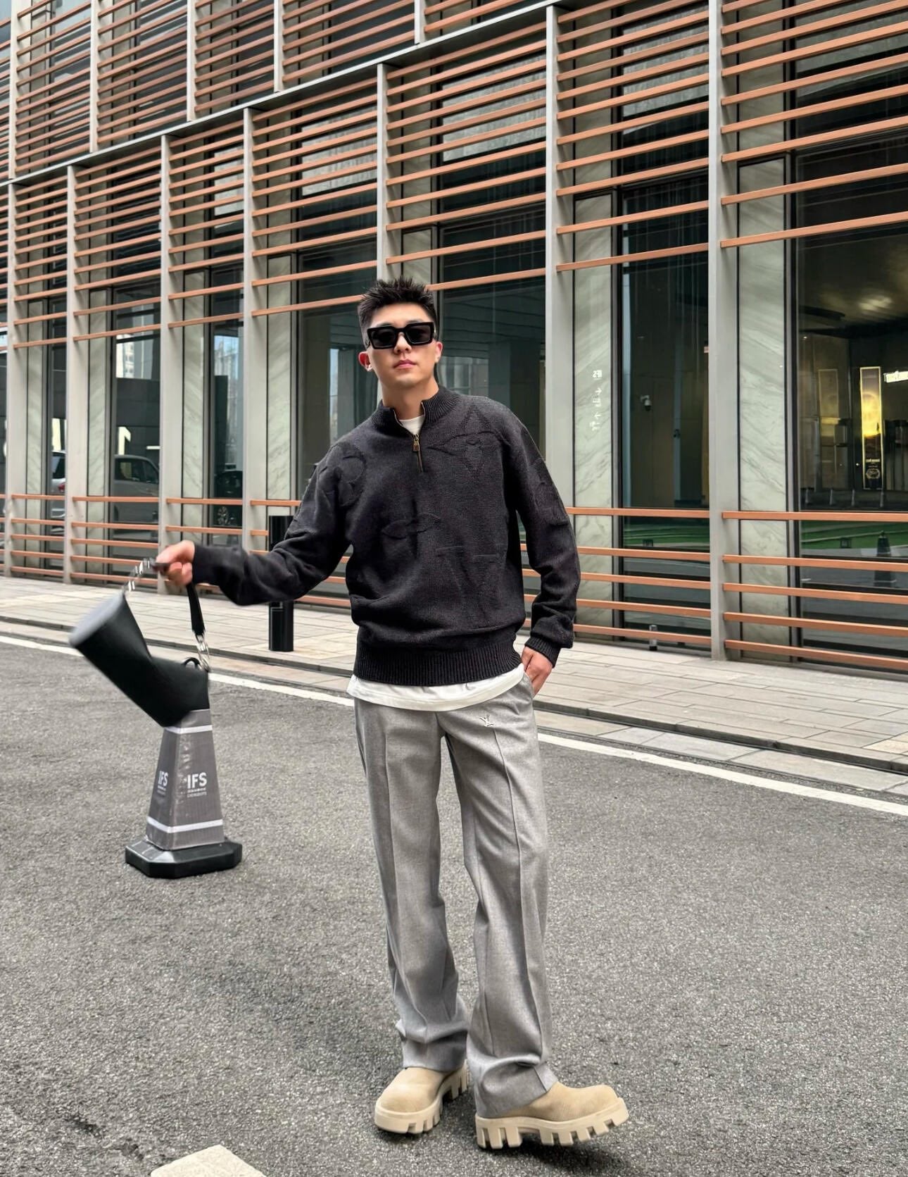 BVG / 루이비통 남성 니트