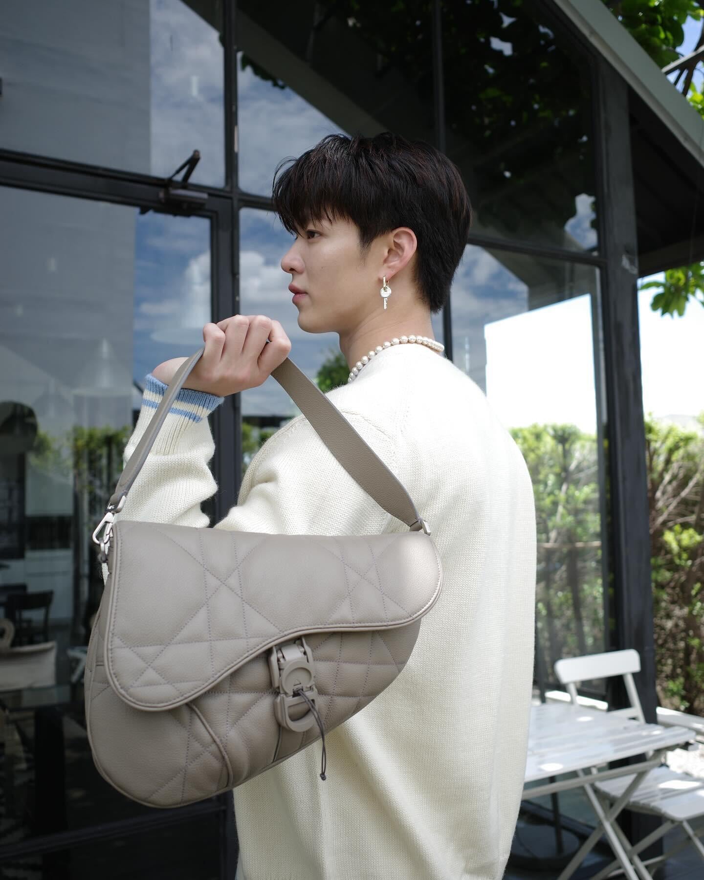 BVG / 디올 남성 니트