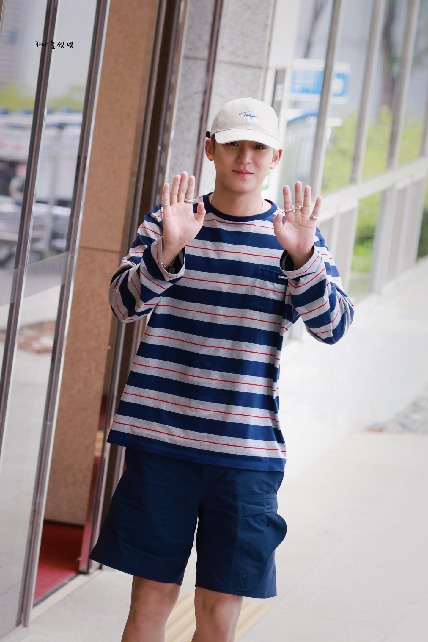R공장 / 미우미우 남성 여성 긴팔 티셔츠
