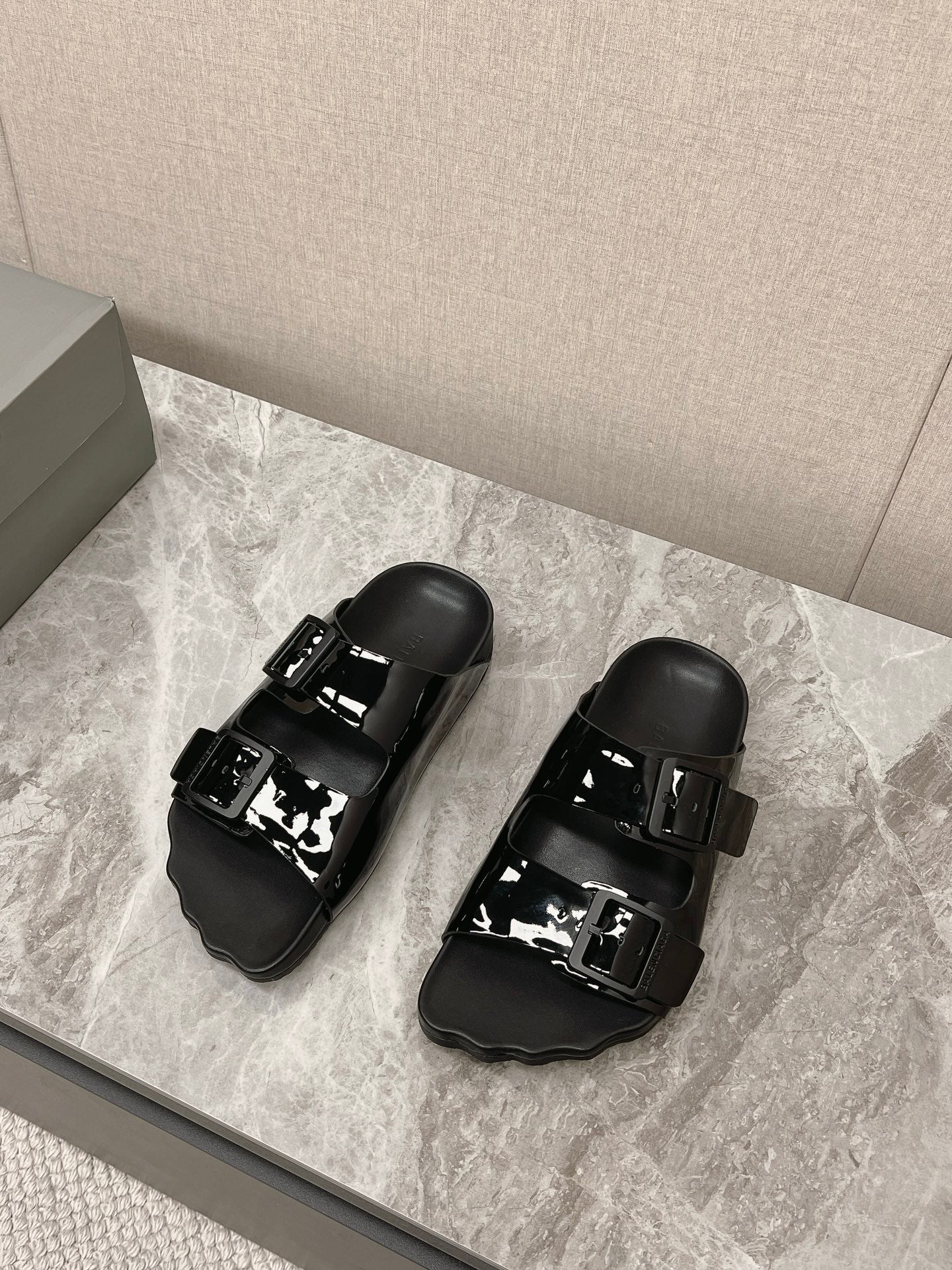 빙 공장 / 발렌시아가 남성 여성 슬리퍼