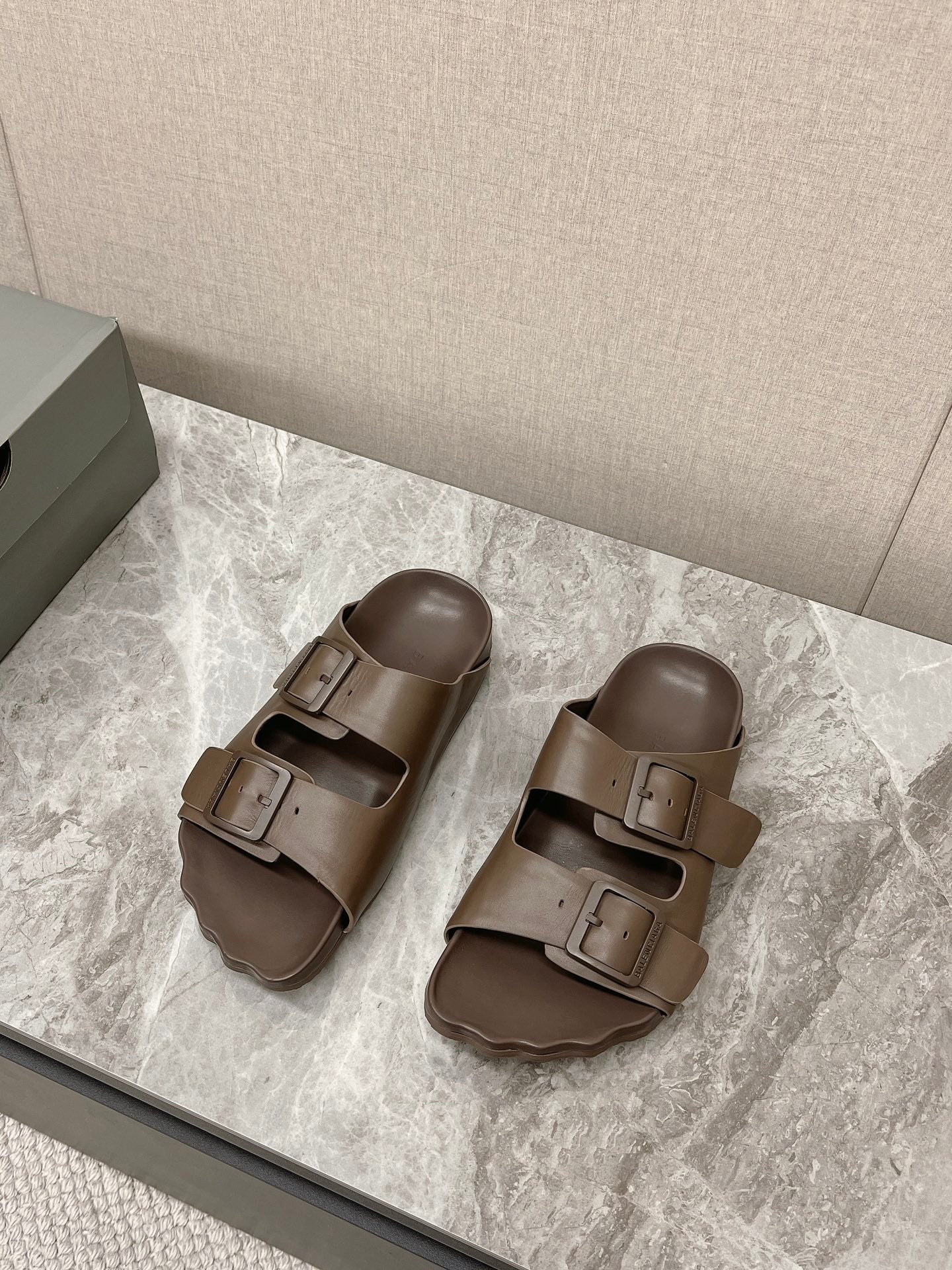 빙 공장 / 발렌시아가 남성 여성 슬리퍼
