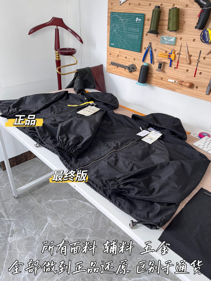 티모 공장 / 로에베 여성 코트