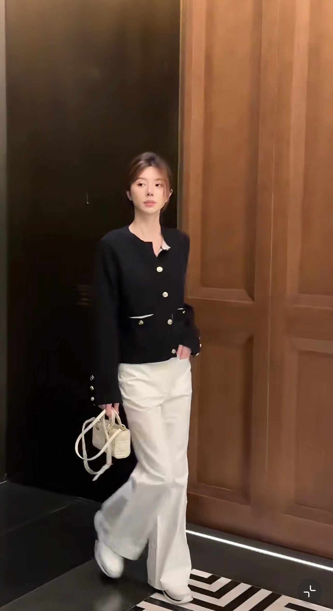 티모 공장 / 샤넬 여성 니트